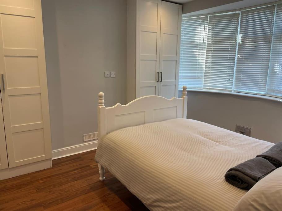 Entire Ground Floor Apartment In Watford Watford  Exterior photo