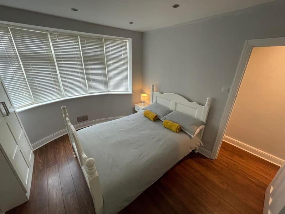 Entire Ground Floor Apartment In Watford Watford  Exterior photo